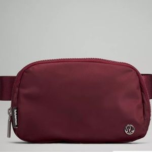Lululemon Everywhere Belt Bag in Merlot- Brand New